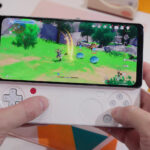 El teléfono tipo Xperia Play de AYANEO aún no ha salido, pero alguien ya lo puso manos a la obra