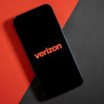 Verizon envió a un cliente antiguo un teléfono reacondicionado, lo borró de forma remota y luego se negó a reconocerlo