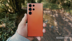 Tenga cuidado: los usuarios del Galaxy S23 se quejan del problema de la línea verde después de la actualización de One UI 8.5